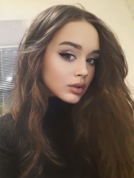 Caitlyn город Надежда