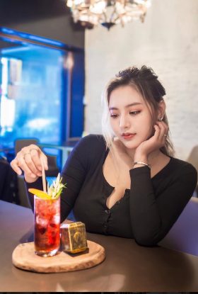 Chloe г. Шумерля