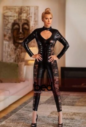 Mikayla город Топар