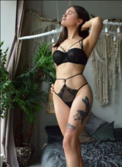 Лола город Шелек